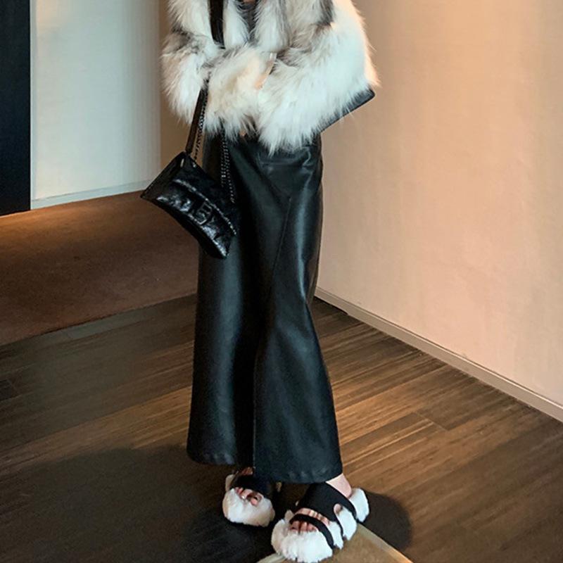 スコート レディース ロングスコート マキシ丈 なめし革スコート 革 子ヒツジなめし革 羊革 写実的なめし革 ボトムス 体型取りまかなう 大層らしい大きさ ゆったり 着痩せ 細見せかけ 土手っ腹あたり近所 A伝達ルート ご機嫌酉の方角 美脚 無地 普段使い走り 心地よい 御前上等感 歳月 黒いこと