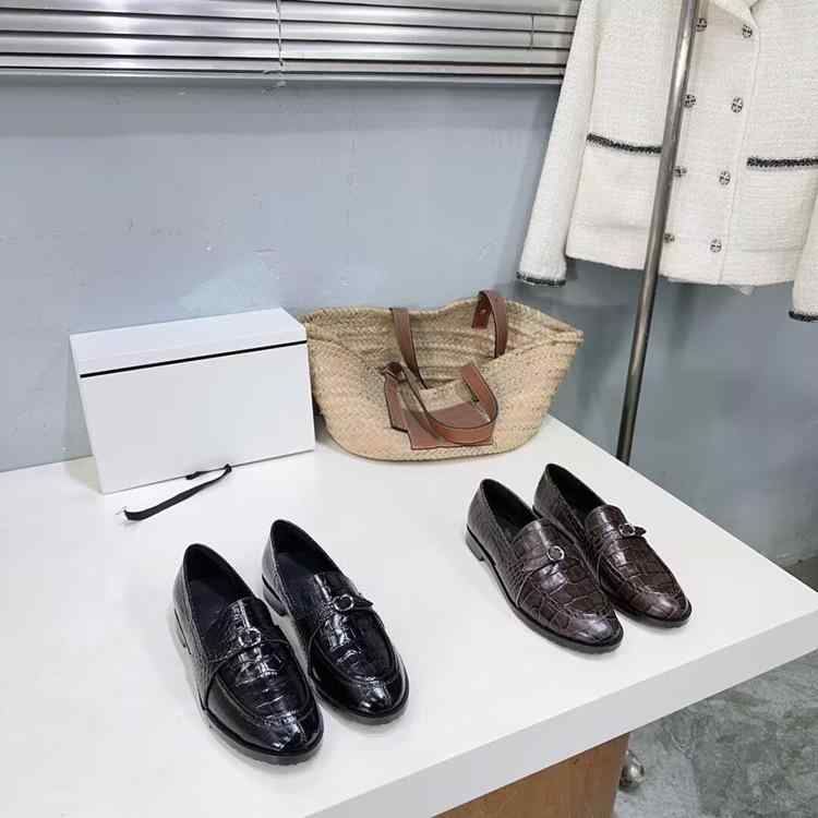 置き目毛皮 レディース 大型はしけ 靴 スリッポン モカシン 革風 クロコ型押し クロコダイル柄  履き分かりやすい 一方ならずない 歩き分かりやすい 疲れにくい パステル色の お上さん靴 通い用 普段履き 心地よい 商行為 フォーマル シューズ 春夏 秋冬