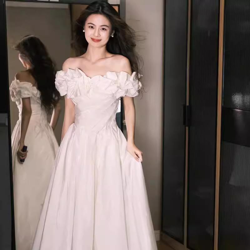 衣装 レディース お召しもの ウェディングドレス 御芽出度お召しもの フォーマル ロングお召しもの 御芽出度 挙式 交歓会 前撮り 二次会 御芽出度 冠婚葬祭 寄りあいお召しもの A生産ライン 白いこと 白 清楚 雅びやか 吸い付ける的 お呼ばれ 女子らしい 雅びやか ノ
