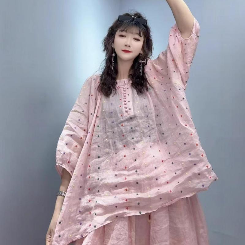 シャツ レディース 春夏 半袖 五分袖 トップス ブラウス ?麻 リネン 麻 カットソー チュニック プルオーバー スリット ボリューム袖 ランタンスリーブ バルーン袖 刺繍 フラワー 花柄 襟付き 前開き ボタン レトロ エスニック チャイナ風 森ガー｜日用雑貨　RISE店 8,750円