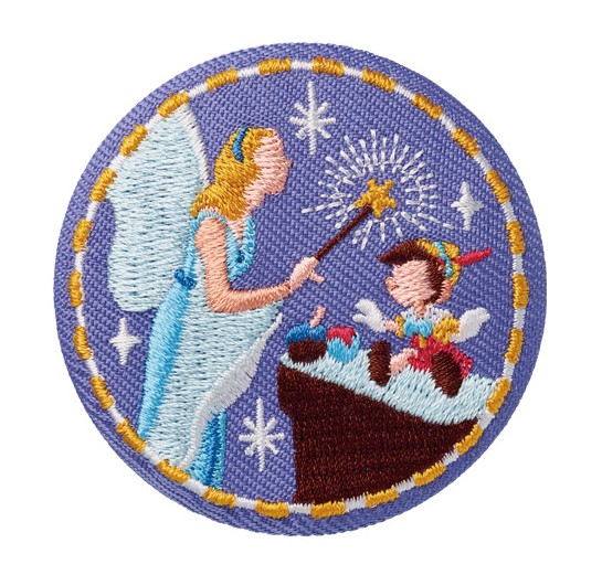 Disney Characters 刺繍缶バッジビスケット(再販）2．ピノキオ （刺繍缶バッジのみ発送） ギフト プレゼント キャラクター グッズ画像