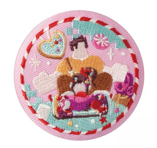 9．シュガー・ラッシュ（刺繍缶バッジのみ発送）Disney Characters 刺繍缶バッジビスケット2 ギフト プレゼント キャラクター グッズ画像