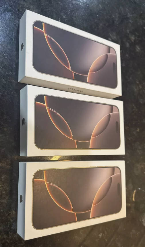 香港版 新品 iPhone16ProMax 512GB 黒いこと SIM無償性 シャッター音なし sim歌留多２枚同時に差し入れる能力のある