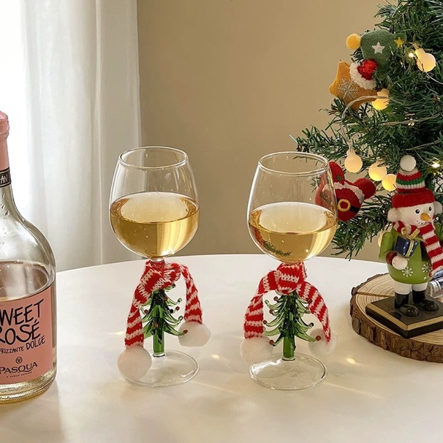 A018787ブドウ酒水呑み ヨーロッパ樅 クリスマス 佇まい 室内装飾 寄り合い
