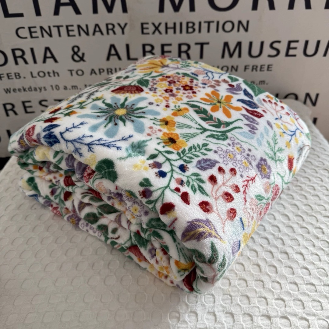a063559好いたらしい ブランケット毛布 ひざ掛け かけ布団200x230 生あたたかい 花柄