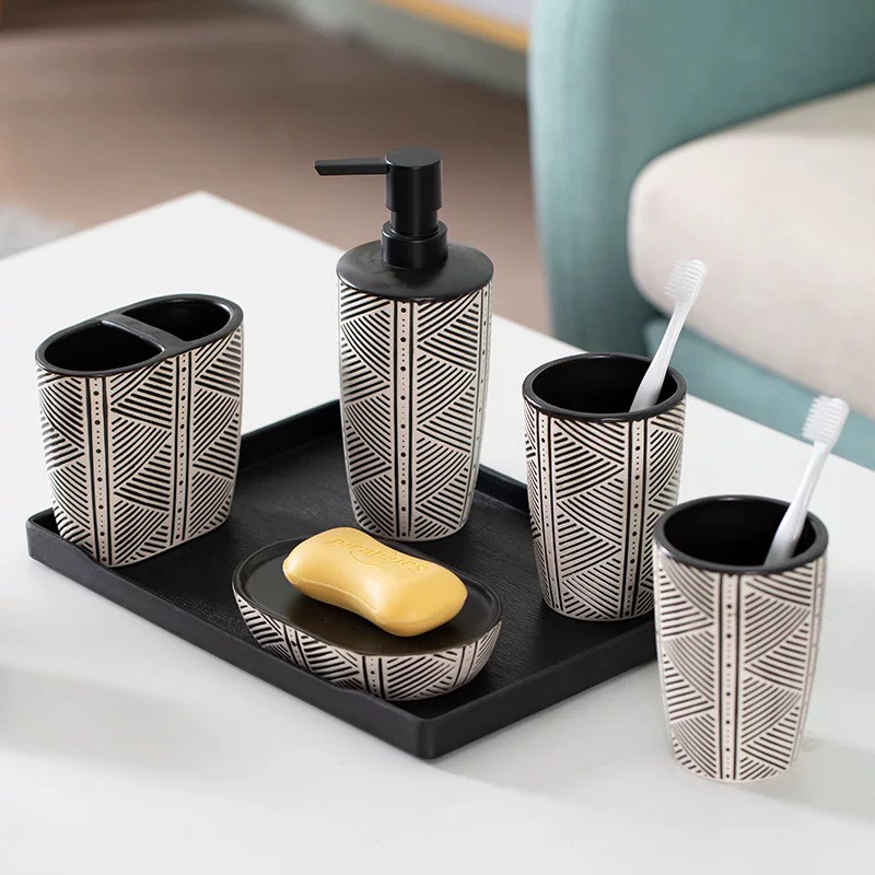 Rady 花柄デザイン 歯ブラシスタンド、洗面器・ディスペンサーh他セット Rady 花柄デザイン 歯ブラシスタンド、洗面器・ディスペンサーh他