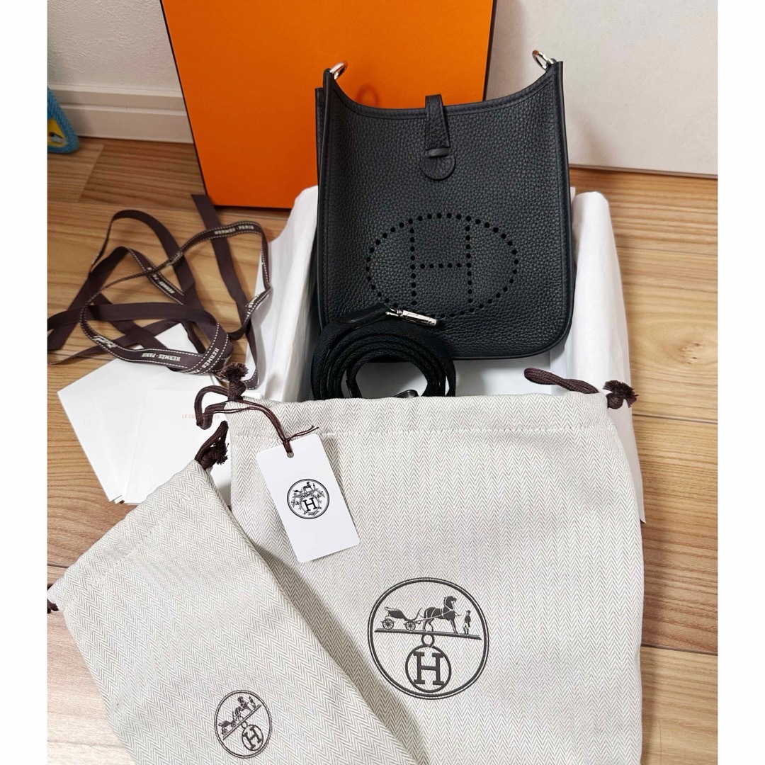 新品HERMESミニエヴリン黒ノワールトリヨンクレマンスシルバー金具K目じるしtpm