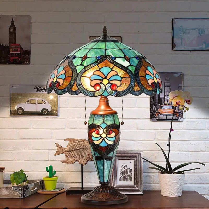 ステンドグラスランプ 卓上 スタンドい35 ピアノ モノトーン ステンドグラス ランプ 照明 卓上 スタンド | iichi