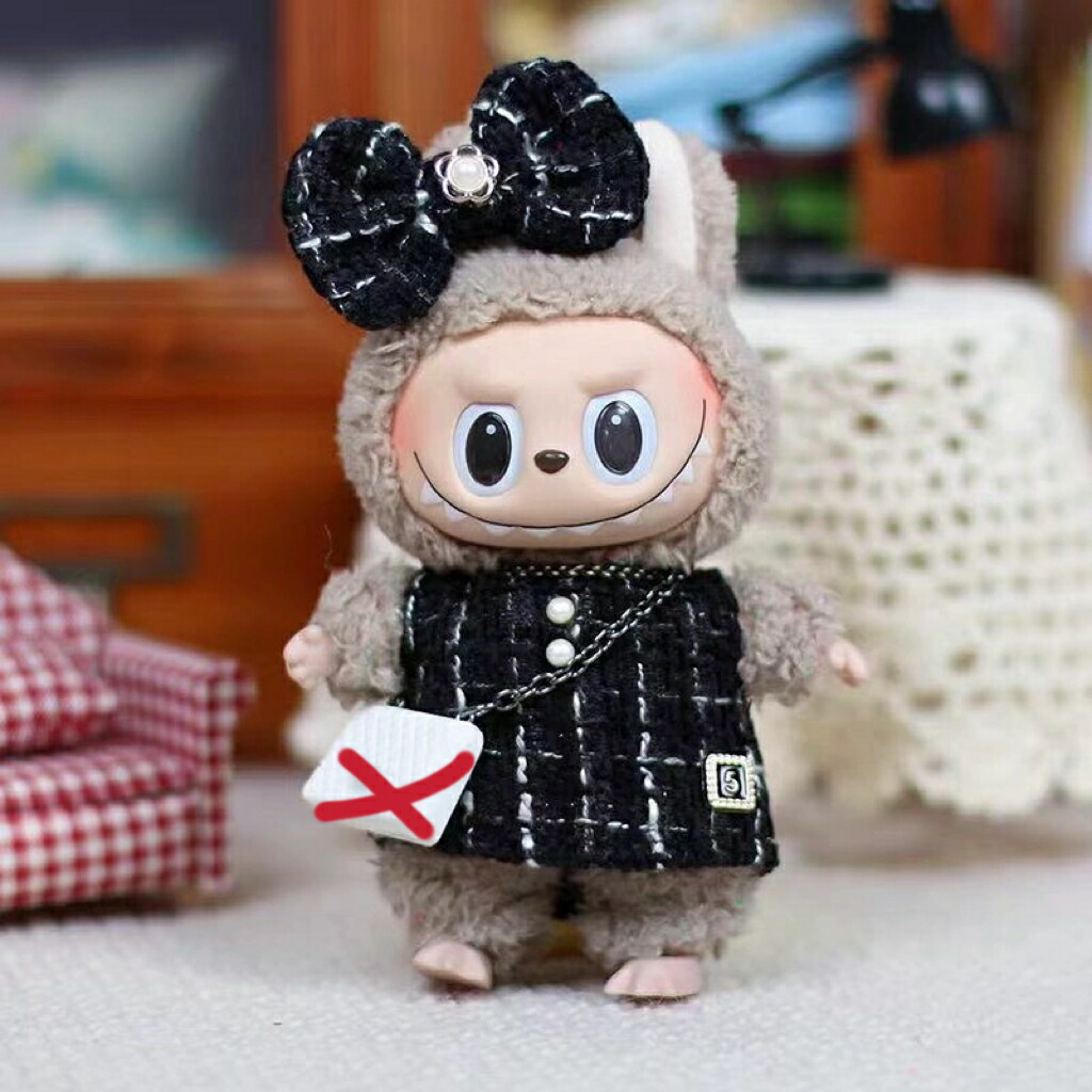 ラブブ本体＋洋服（ワンピース、リボン　バッグ）3点セット popmart ラブブ 服 ドットワンピース リボン バック 3点セット