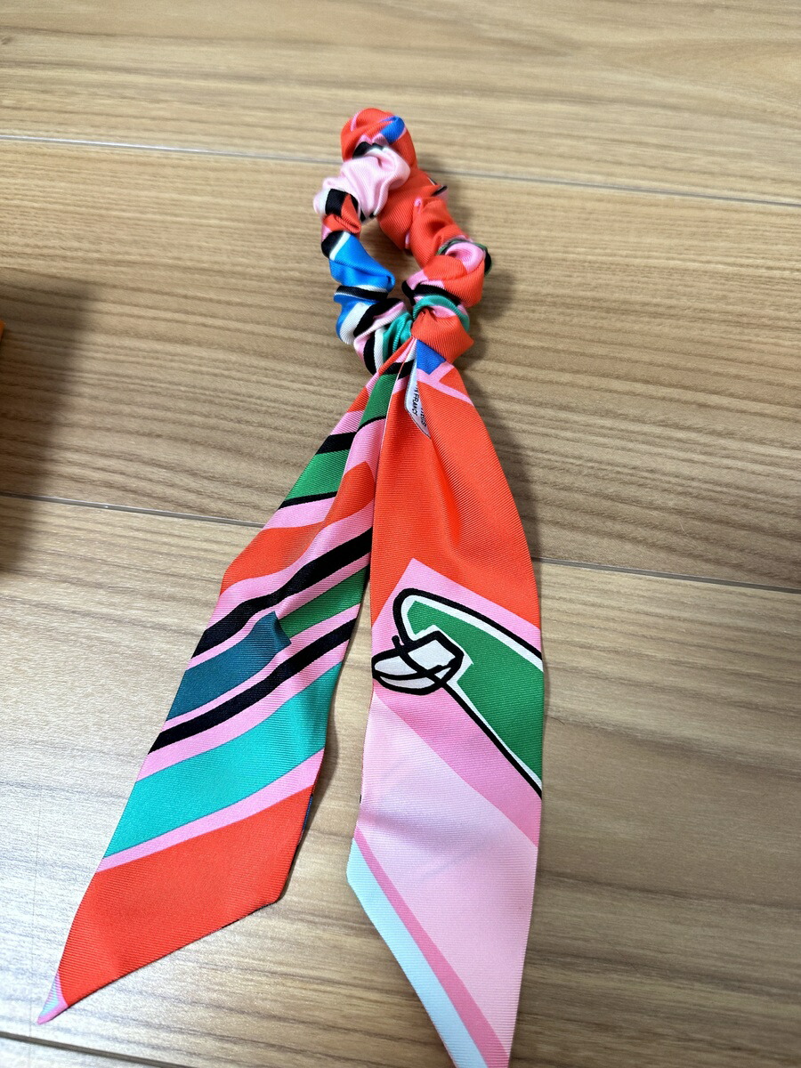 HERMES シュシュ クラウディア 「バンダナ ジグザグストラップ」 HERMES】クラウディア「ジグザグバンダナのサングル」シュシュ