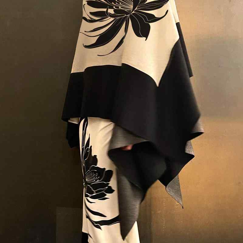 レディース 手書き花柄 羊毛 膝掛け厚地の外套 両面提花 ポンチョ ケープ 着回し 秋冬 生あたたかい 御膳上等感 羽織り アウター