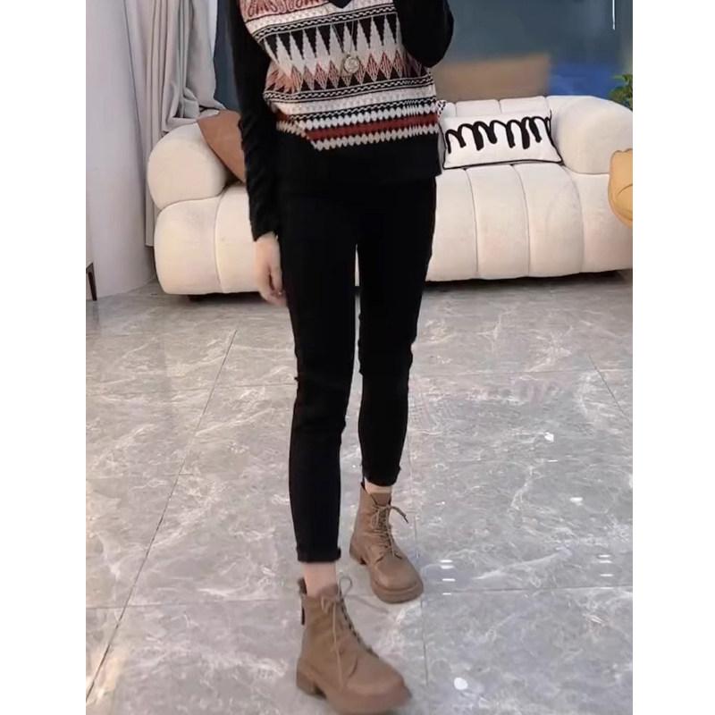女性用 スキニージーンズ ブラック ハイウエスト ストレッチ タイトフィット スリム見え 9分丈 ペンシルパンツ 厚手 裏起毛 暖か デニム素材 細身シルエット 春秋用 日常使い 伸縮性 軽量