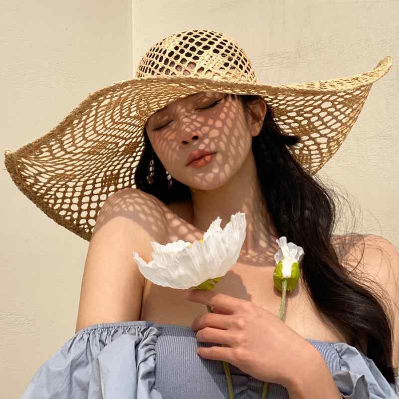 麦わら帽子 レディース 春夏 つば広 手編み 透け 通気性 日よけ ビーチ リゾート 外出用 旅行 欧米風 軽量 自然素材 カジュアルスタイル