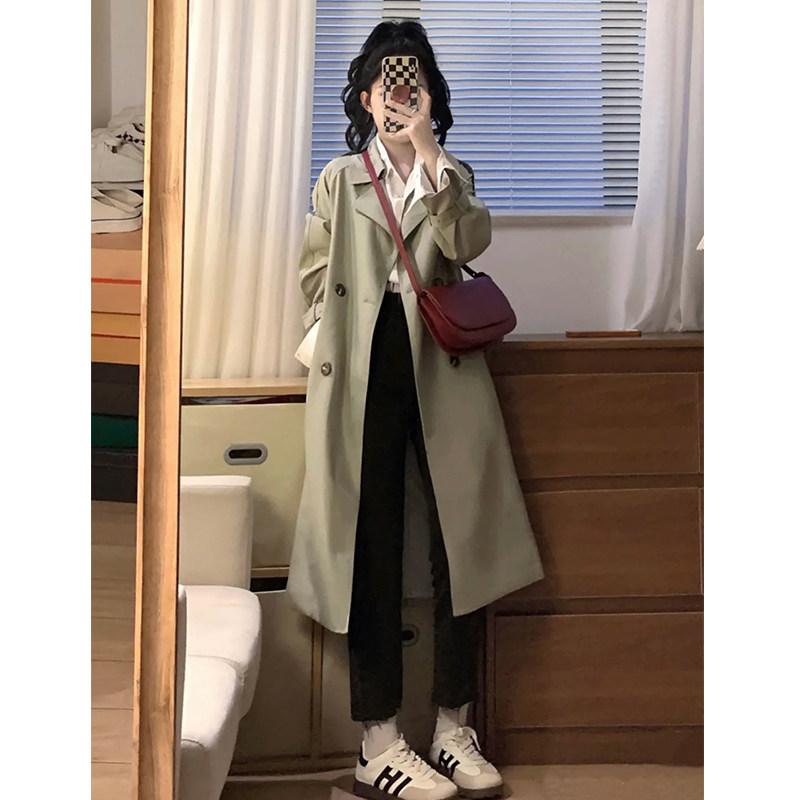 レディース トレンチコート 真っただ中丈 小っちゃい相応う ゆったり影ぼうし 心地よい 年月 厚地の外套 軽さ 街着 通い用