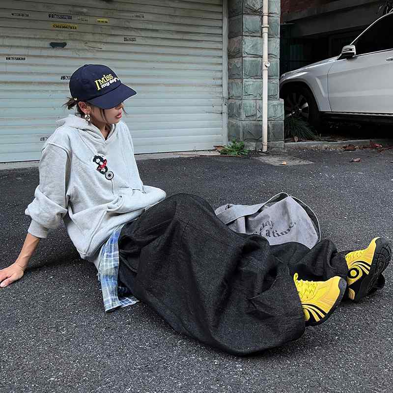 ジーンズズボン下 透かし彫り柄 うつり変わり 取りはずし能力のある ヴィンテージ工業 影ぼうし 裾絞り 心地よい 普段使い走り 伸ばすこと 綿織物混 黒いこと系 秋冬