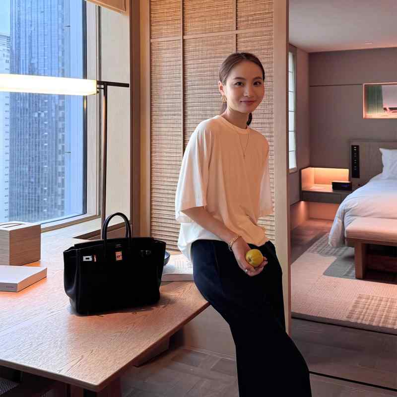 Tシャツ レディース ブラック ゆったり 半袖 夏用 　素材 接触冷感 通気性 吸湿速乾 軽量 伸縮性 トップス カジュアル 普段使い 10,097円