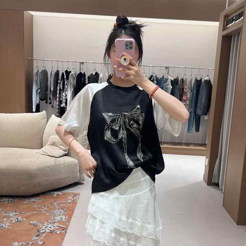 Tシャツ レディース 　 短袖 夏 蝶柄 プリント ラグラン袖 トップス カジュアル 日常使い 軽やか 吸湿性 涼しい フェミニン