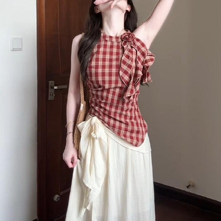 レディース 夏用 韓国 アシンメトリー ハングネック ストラップ トップス 赤 チェック柄 タンクトップ 杏色 ミディスカート セット カジュアル コーディネート 軽量 素材 吸湿速乾 機能
