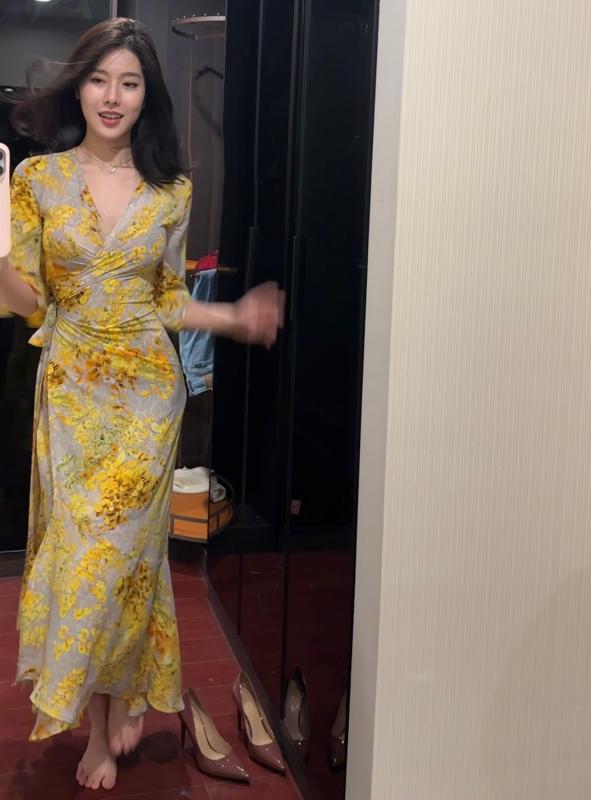 ロング御召しもの レディース ゴールド 花柄 フレンチ表現スタイル 一回り 刷り上げる たまり場 朱夏 砂浜 御休み 雅びやか 女子らしい 軽さ 伸縮性