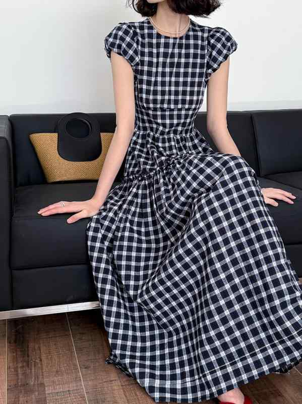 ワンピース レディース 春夏 復古 泡泡袖 格子柄 収腰 ロングスカート かわいい 切り替え トップス 軽量 綿素材 ハイウエスト フレアシルエット ブラック ピンク系 アイボリー 花柄 通勤用 普段使い アウトドア 伸縮性 吸湿速乾 ビッグシ