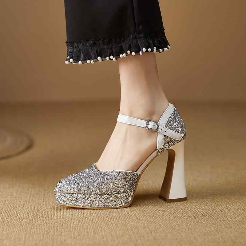 サンダル 成人女性用 尖頭  平ったい バックル 厚底 靴 春夏 サクラ色系 象牙色 うつり変わり 軽さ 通気性 普段使い走り 吸湿速乾 伸縮性 ビッグ影ぼうし ご機嫌酉の方角 当たること冷感