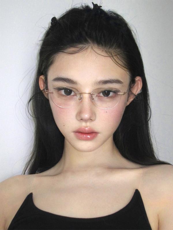 眼鏡 女性用 キャットアイ フレームレス 超軽量 ゴールドメタル ブルーライトカット 知的デザイン スタイリッシュ 日常使い 軽量素材 ファッションアクセサリー