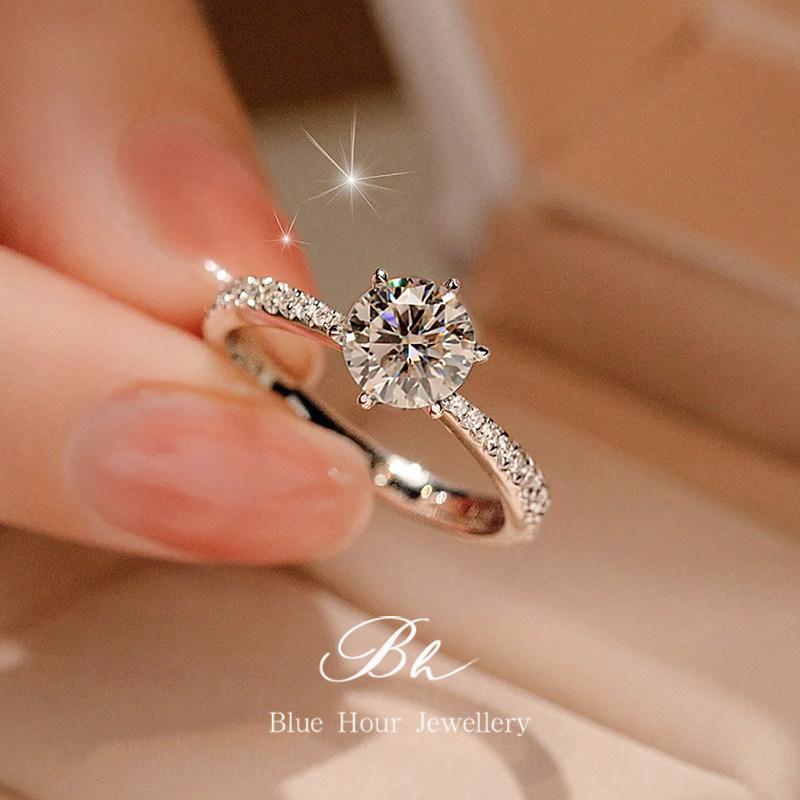 指輪 レディース モサン石 人工 銀 プラチナ加工 結婚 婚約 プロポーズ 輝く 宝石 ジュエリー 女性用 アクセサリー プレゼント 日常使い フォーマル|リバーパディ