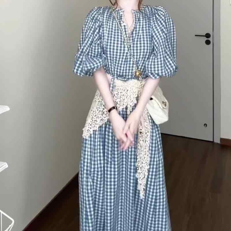 ワンピース 女性用 夏 かわいい ブルー 格子柄 泡泡袖 切り替え 軽量 綿素材 ハイウエスト 形状 スリム ライン 普段使い 外出向き 通勤 対応 ビッグ シルエット 選択肢 吸湿速乾 機能 アイボリー アクセント ピンク 系 バリエーション｜リバーパディ