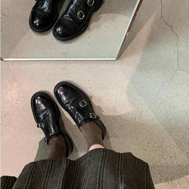 レディース ローファー シューズ ダブルボタン ラウンドトゥ 厚底 インソール 英国風 革 秋冬 暖か 普段使い 軽量 ブラック ブラウン ベージュ