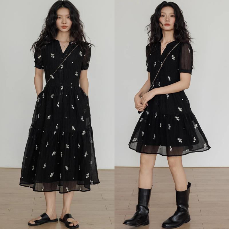 レディース 衣装 刺しゅう  か細い 薄っぺら 短袖 ロング 丈 A伝達ルート スコート レトロ 小花柄 フレンチ 表現スタイル 窈窕たる 軽さ 原材料 フローラル お定まり 日常使い走り 春夏 秋冬 通年