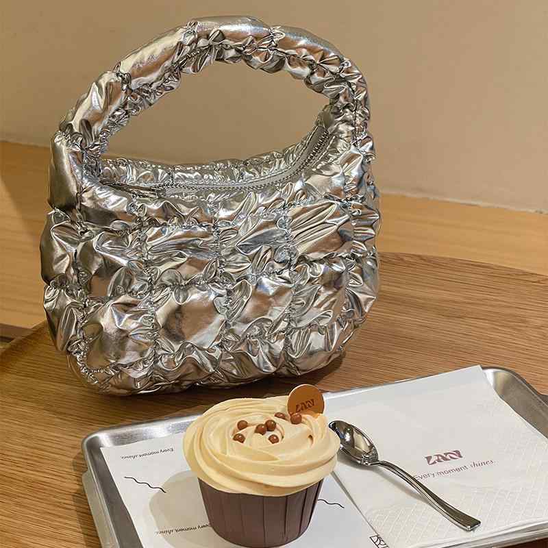 ハンドバッグ レディース ミニサイズ プリーツ 光沢シルバー 高級感 クラウド ショルダータイプ カジュアルファッション デイリー 街歩き コンパクト 軽量