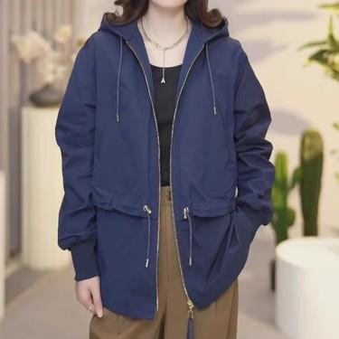 レディース フード付き ライトウェイト ジャケット 切り替え 防風 撥水 秋冬 通勤 普段使い アウトドア ストレッチ ナイロン ポリエステル グレー ブラック ベージュ ゆったりシルエット 軽量 伸縮性 吸湿速乾