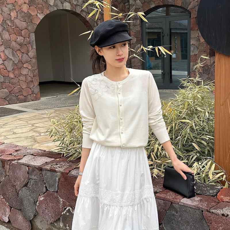 ニットカーディガン 女性用 春 長袖 小香風 薄手 真?羊毛 レース 花柄 ビーズ刺繍 切り替え 軽量 伸縮性 高級感 ピンク系 アイボリー ブラック 春夏 普段使い 通勤用