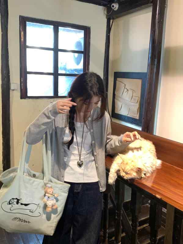 カーディガン レディース 春 ゆったり ニット シームレス 編み 柔らかい 素材 快適 普段使い 韓国スタイル 軽量 伸縮性