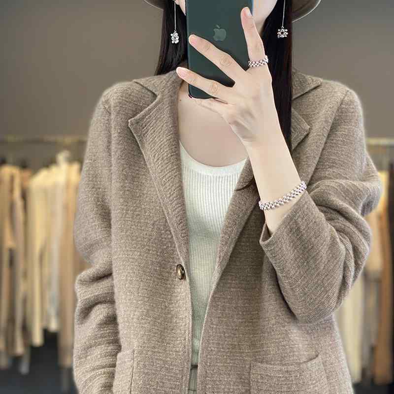 レディース 秋冬 ウール カーディガン スーツカラー ゆったり ニット アウター 暖かみ レイヤード 普段使い トップス｜リバーパディ