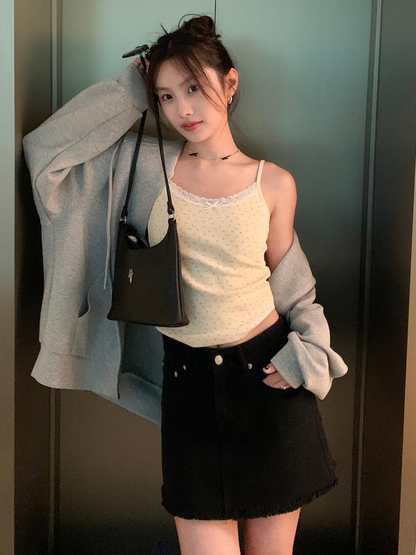 デニム スカート 女性用 黒 ブラック ウォッシュド 加工 中腰 ハイウエスト スリム フィット フレア 裾 ビンテージ スタイル コットン 素材 軽量 伸縮性 普段使い 通勤用 カジュアル 秋冬