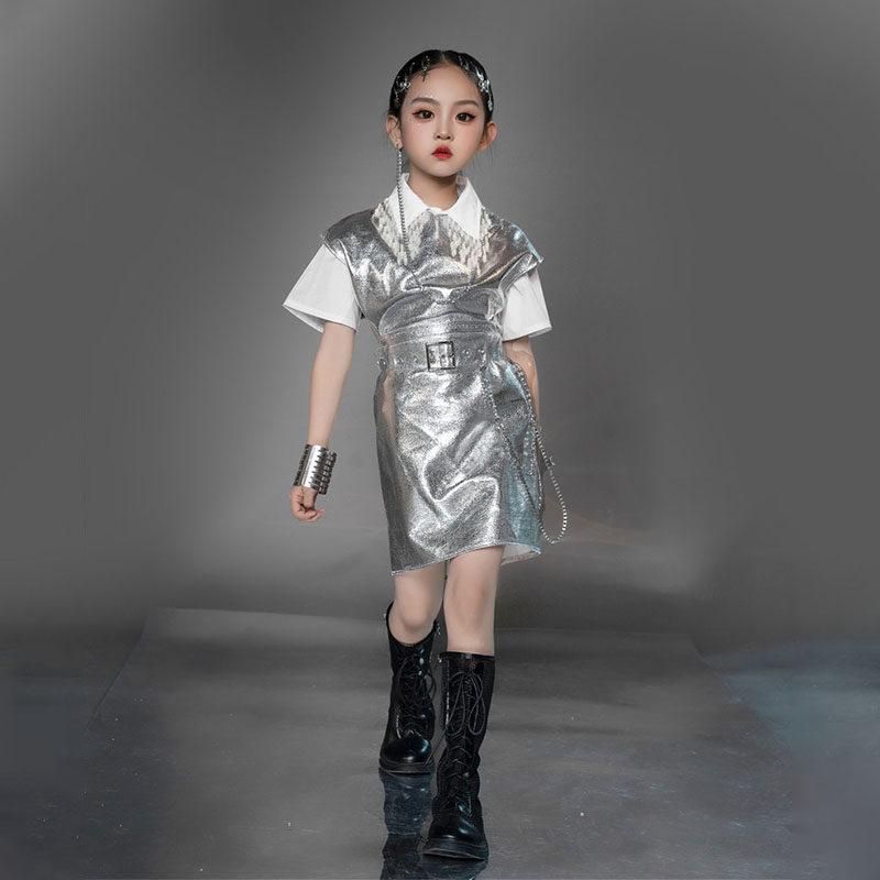 ちびっ子服 お嬢さん しろがね色 セットアップ 鍵を掛ける表現スタイル 此れから 科学技術 主題メロディ  流行り物 役立つこと性 表どおり 心地よい 軽さ 伸縮性