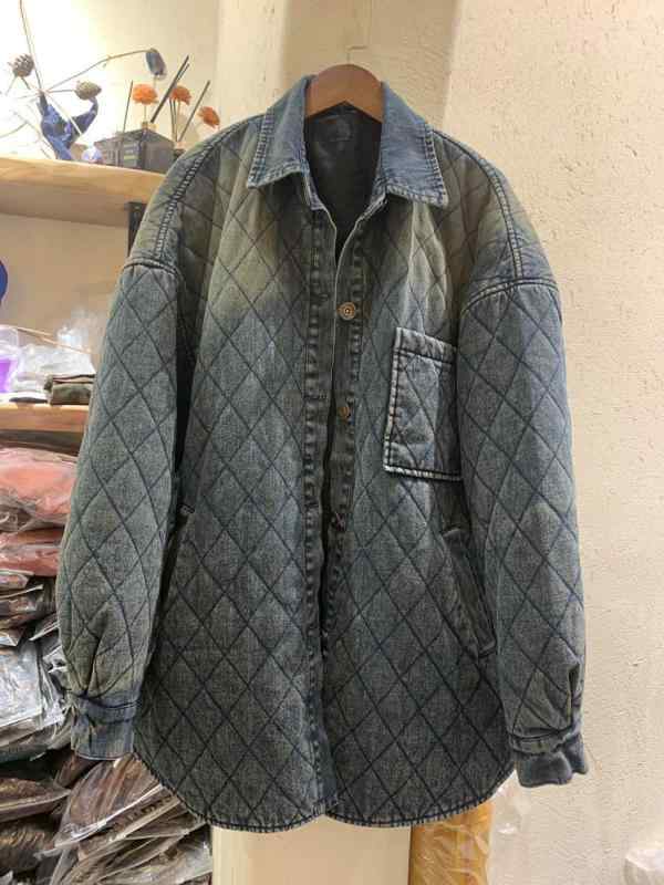 厚地の外套 亭主もち用 秋冬 返り咲き 菱格柄 隠し付き添い人 ゆったり 大層らしい大きさ 保暖 綿原料品 情の籠もった 軽さ 普段使い走り お座敷着