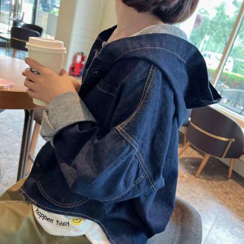 秋冬 アウター 女性用 デニムジャケット 通勤 普段使い ゆったり 落肩 フード 付き 深色 ブルー コットン 混 軽量 伸縮性 吸湿速乾 ビッグシルエット シンプル カジュアル