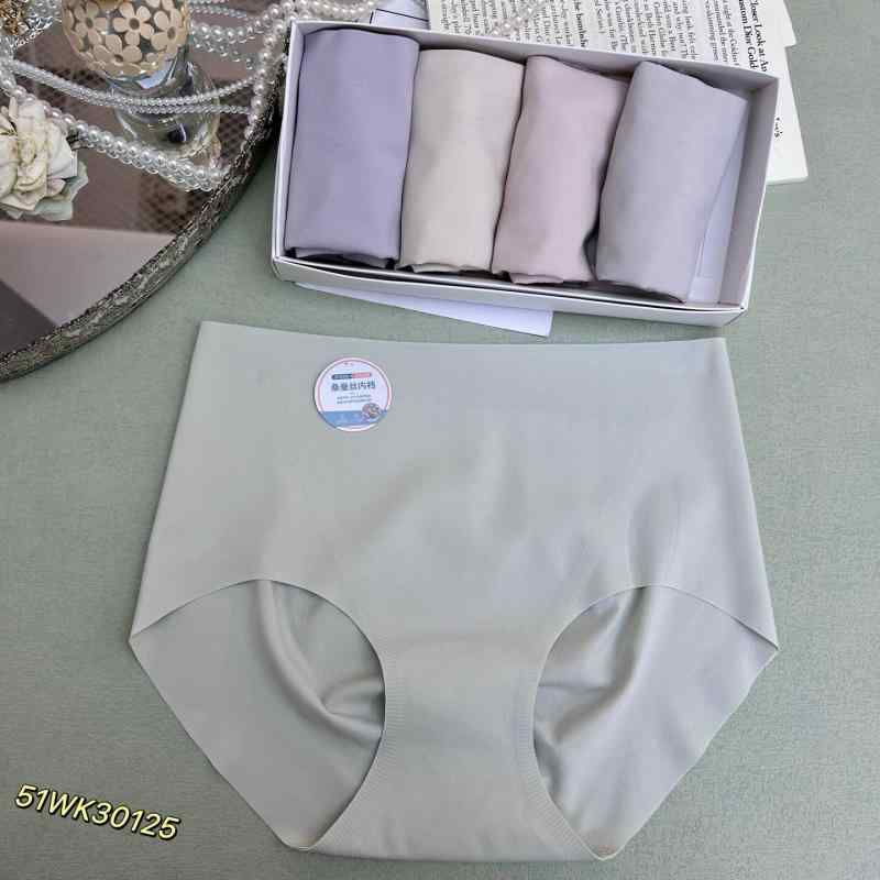 レディース シームレス ショーツ 女性用 フィットネス ヨガ ジム 弾力性 ストレッチ 　 滑らか 肌触り 抗菌加工 ヒップハグ 包み込み 快適フィット 一体型 インナー 日常使い 軽量 吸湿性