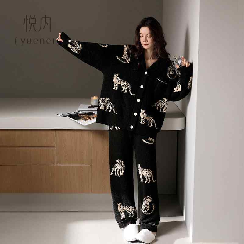 パジャマ レディース 秋冬 コーラルフランネル 片面起毛 厚手 保温 ふわふわ 柔らか素材 ルームウェア 部屋着 就寝用 ブラック 7,076円