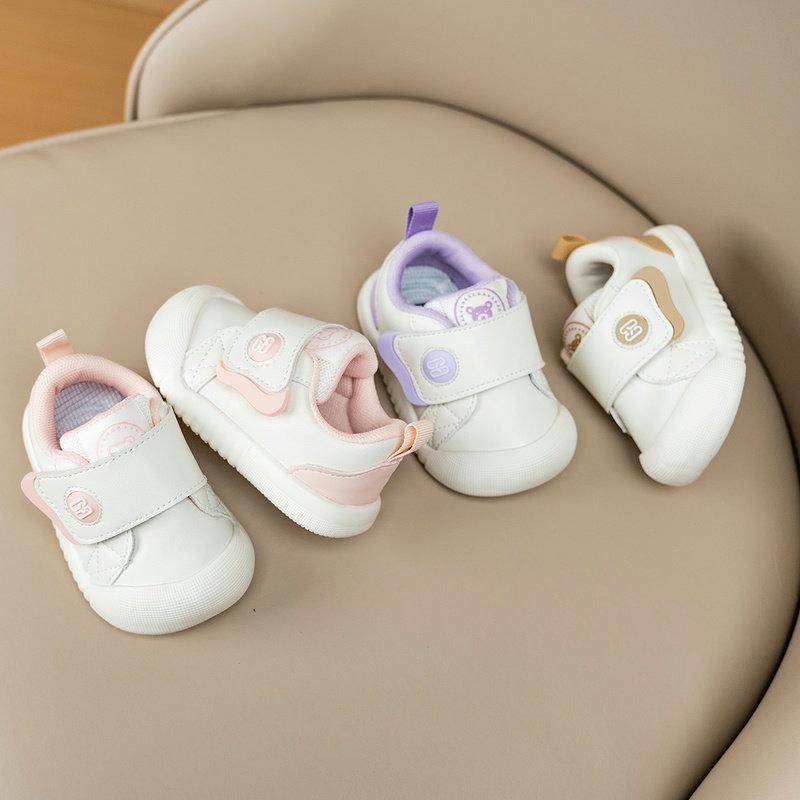 ベビーシューズ キッズ 歩き始め 白 スニーカー 春秋 柔らかい底 軽量 柔軟 男の子 女の子 通気性 室内外 普段使い