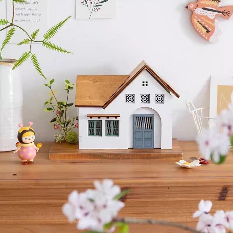 ナイトライト キッズ レトロ木造 ミニチュアハウス 別荘風 置物 インテリア 装飾品 子供部屋 寝室用 柔らかい光 木目調 精巧 ディスプレイ ギフト 日常使い