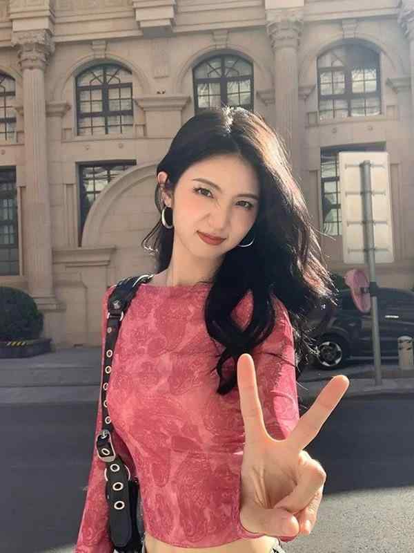 トップス 女性用 長袖 春夏 接触冷感 網目 デザイン ワンショルダー 切り替え 透け感 露腰 短丈 かわいい 女性らしい 軽量 吸湿速乾 伸縮性 ブラック ピンク系 アイボリー 普段使い 通勤用 カジュアルスタイル