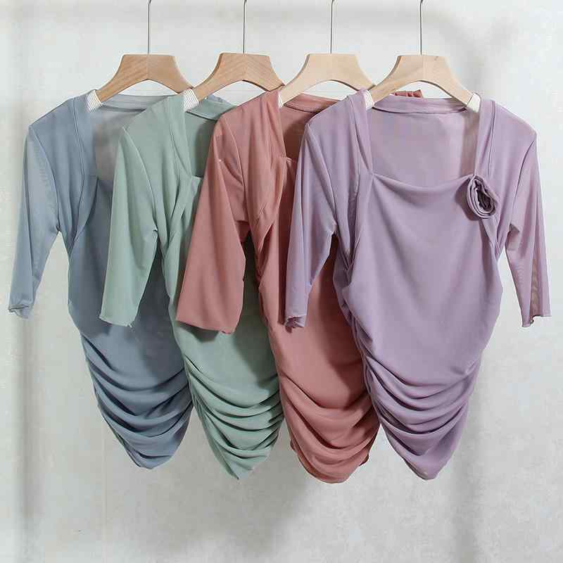 Tシャツ 女性用 半袖 中袖 花柄 レース 切り替え デザイン 薄手 セクシー ボディフィット スクエアネック インナー トップス 夏用 軽量 吸湿速乾 通勤 普段使い カジュアル かわいい シルエット 伸縮性 コットン混 ブラック ピンク系 アイボリー