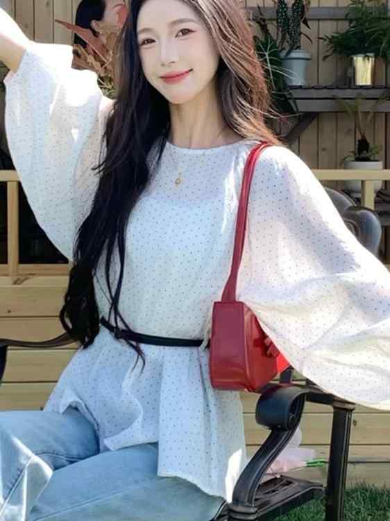 シャツ 女性用 春夏 軽量 高級感 かわいい 洋気 白色 泡泡袖 雪?素材 トップス ブラウス ゆったりシルエット 吸湿速乾 接触冷感 フェミニン デイリー 普段使い