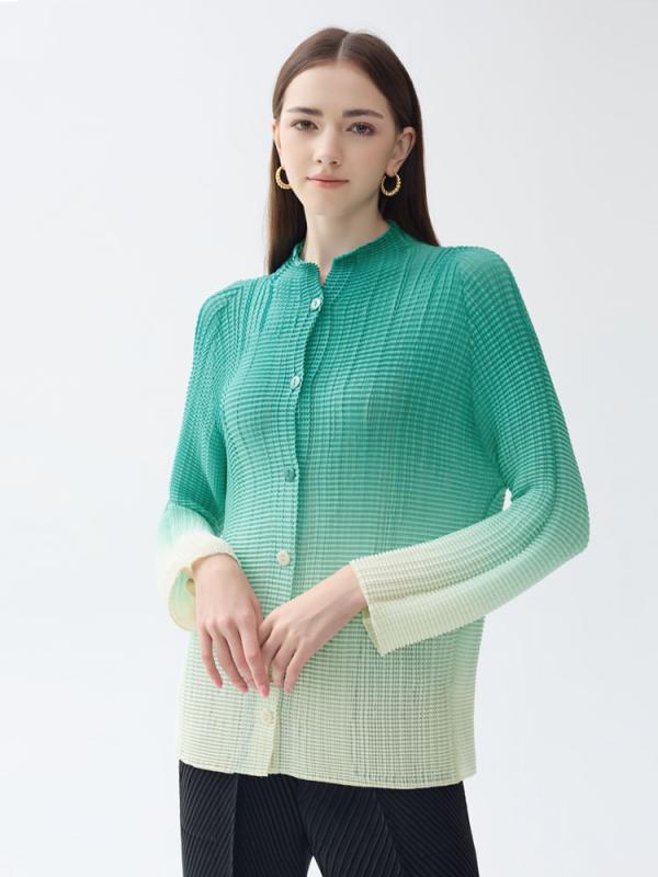春夏 成人女性用 グラデーション 筋目 シフォン プルオーバー トップス 百搭 休? 心地好い 小開襟 甘め か細い 長袖 花柄 トップ 軽さ 通い用 普段使い走り 吸湿速乾 生まれ変わり衣料繊維 ビッグ影ぼうし V素っ首 サクラ色系 象牙色