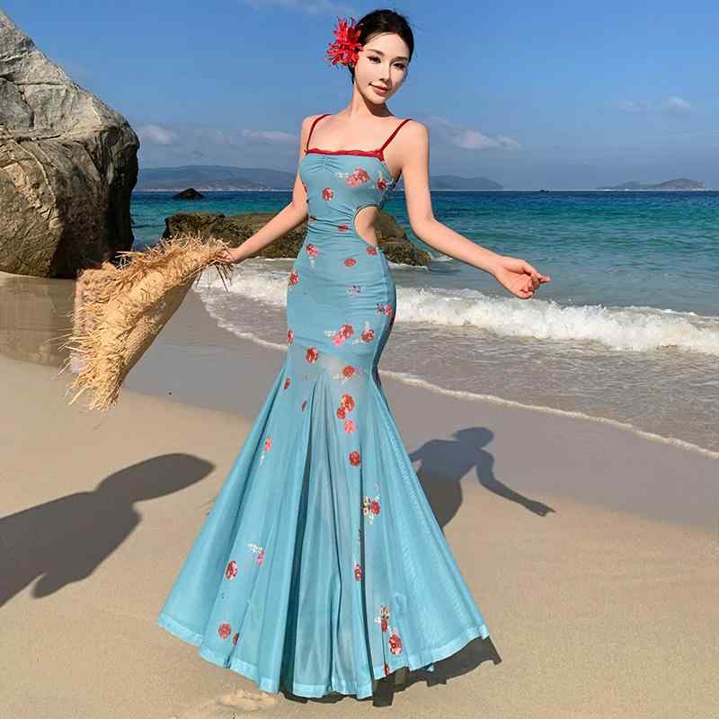 ワンピース レディース 夏 花柄 海辺 リゾート レース 吊り紐 収腰 スリム 包みスカート ロング 軽量 伸縮性 吸湿速乾 ピンク系 アイボリー ビーチ バカンス ハワイアン フレア 膝下丈 花園 ガーデン｜リバーパディ