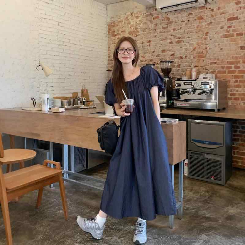 ワンピース 女性用 フレンチスタイル 泡泡袖 ルーズフィット 洗い加工デニム コットン素材 百搭コーデ レトロ 春夏 かわいい 膝丈 軽量 伸縮性 吸湿速乾 日常使い 通勤 フェミニン ビッグシルエット Vネック ブルー系