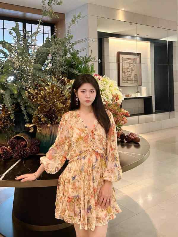 ワンピース フラワープリント ロングドレス 軽量 女性用 春夏 かわいい 仙女 クラシック 切り替え デザイン フレア シルエット コットン混 吸湿速乾 日常使い 通勤 デート 花柄 ピンク ブルー系 イエロー アイボリー ミモレ丈 膝上丈 フレアスカ